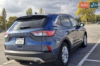 Внедорожник / Кроссовер Ford Escape 2020 в 