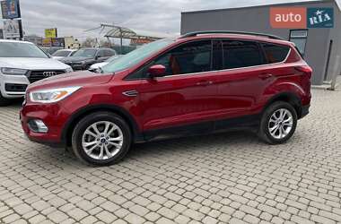 Внедорожник / Кроссовер Ford Escape 2019 в 