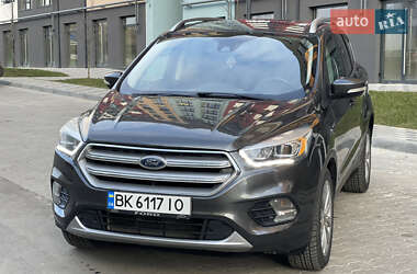 Позашляховик / Кросовер Ford Escape 2017 в Рівному