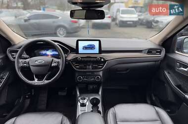Внедорожник / Кроссовер Ford Escape 2020 в 