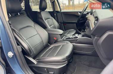 Внедорожник / Кроссовер Ford Escape 2020 в 