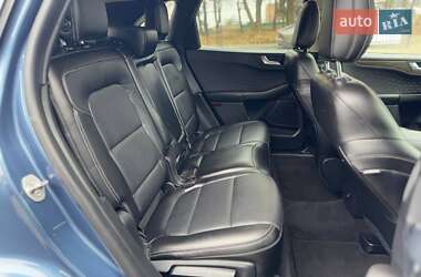 Внедорожник / Кроссовер Ford Escape 2020 в 