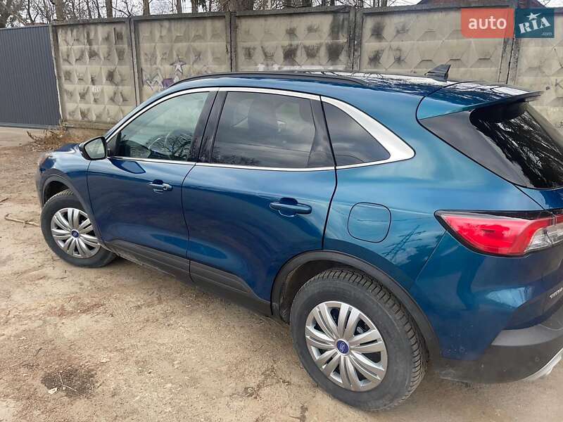 Внедорожник / Кроссовер Ford Escape 2019 в Хмельницком