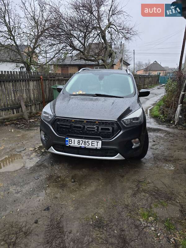 Внедорожник / Кроссовер Ford Escape 2018 в Миргороде