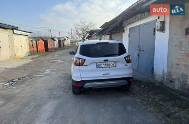 Внедорожник / Кроссовер Ford Escape 2017 в 