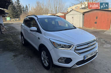 Внедорожник / Кроссовер Ford Escape 2017 в 