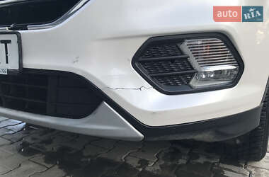 Внедорожник / Кроссовер Ford Escape 2018 в 