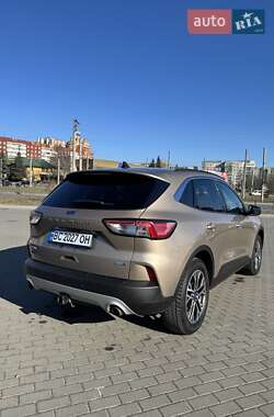 Внедорожник / Кроссовер Ford Escape 2020 в 