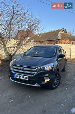 Позашляховик / Кросовер Ford Escape 2017 в Харкові