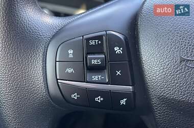 Внедорожник / Кроссовер Ford Escape 2021 в 