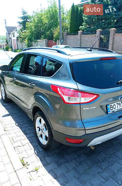 Позашляховик / Кросовер Ford Escape 2014 в Чернівцях