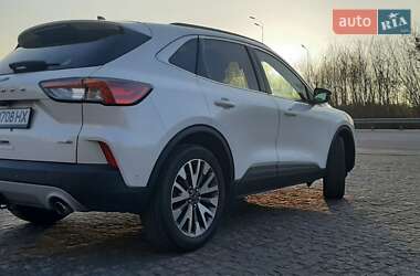 Внедорожник / Кроссовер Ford Escape 2020 в 