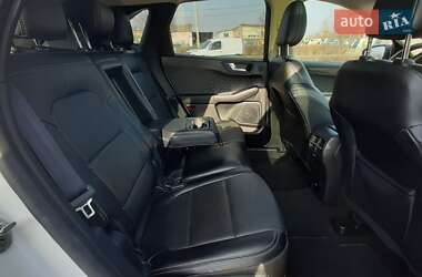 Внедорожник / Кроссовер Ford Escape 2020 в 