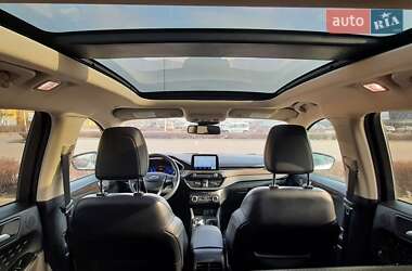 Внедорожник / Кроссовер Ford Escape 2020 в 