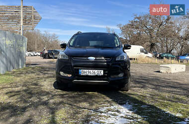 Позашляховик / Кросовер Ford Escape 2015 в 