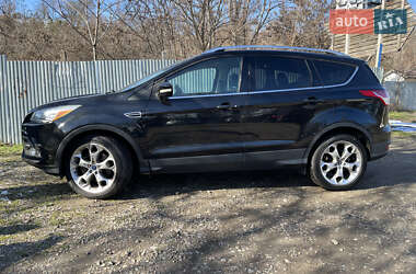 Позашляховик / Кросовер Ford Escape 2015 в 
