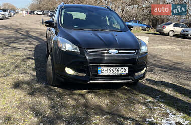 Позашляховик / Кросовер Ford Escape 2015 в 