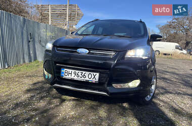 Позашляховик / Кросовер Ford Escape 2015 в 
