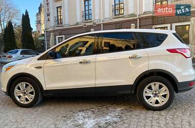 Внедорожник / Кроссовер Ford Escape 2015 в Каменец-Подольском