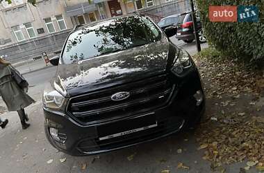 Внедорожник / Кроссовер Ford Escape 2019 в 