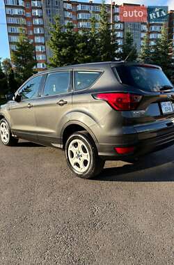 Внедорожник / Кроссовер Ford Escape 2019 в Тернополе