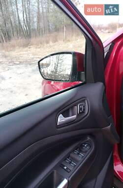 Внедорожник / Кроссовер Ford Escape 2013 в Новояворовске