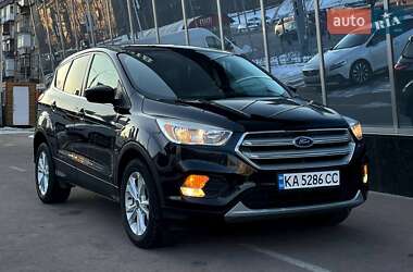 Внедорожник / Кроссовер Ford Escape 2018 в Киеве