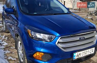 Внедорожник / Кроссовер Ford Escape 2019 в 