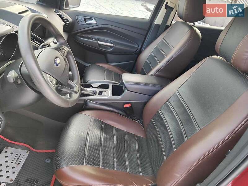Внедорожник / Кроссовер Ford Escape 2017 в Чернигове