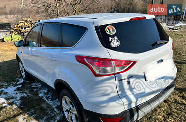 Внедорожник / Кроссовер Ford Escape 2012 в 