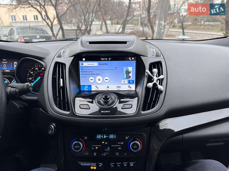 Внедорожник / Кроссовер Ford Escape 2018 в Хмельницком