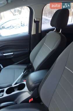 Внедорожник / Кроссовер Ford Escape 2013 в 