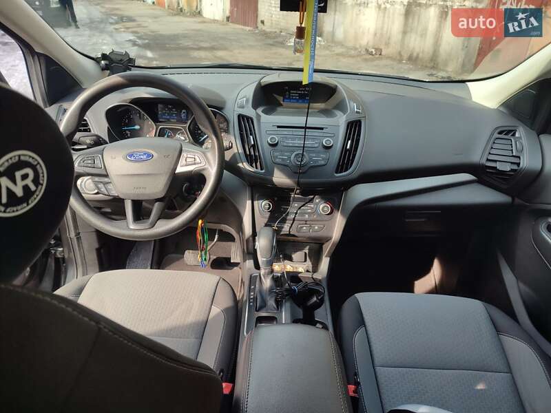 Позашляховик / Кросовер Ford Escape 2017 в Світловодську