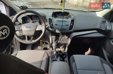 Внедорожник / Кроссовер Ford Escape 2017 в 