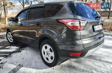 Позашляховик / Кросовер Ford Escape 2017 в 