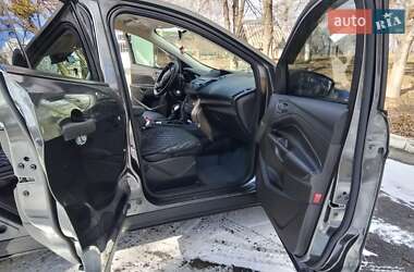 Позашляховик / Кросовер Ford Escape 2017 в 