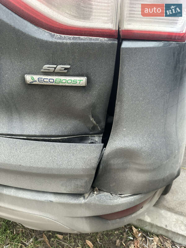 Внедорожник / Кроссовер Ford Escape 2015 в Новомосковске