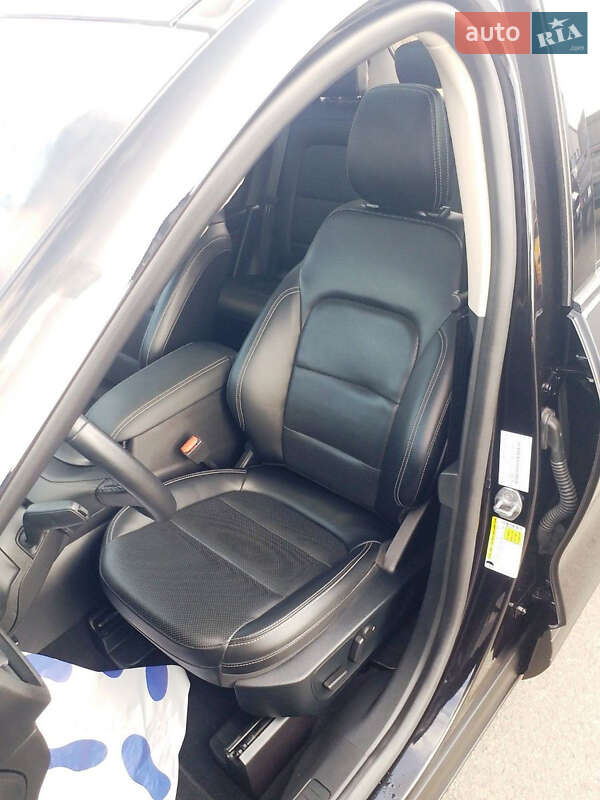 Внедорожник / Кроссовер Ford Escape 2020 в Киеве