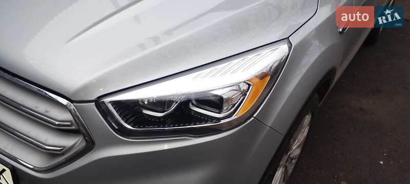 Внедорожник / Кроссовер Ford Escape 2018 в Лубнах