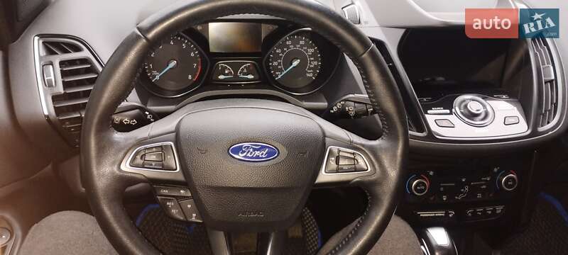 Внедорожник / Кроссовер Ford Escape 2018 в Лубнах