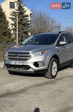 Позашляховик / Кросовер Ford Escape 2017 в Тернополі