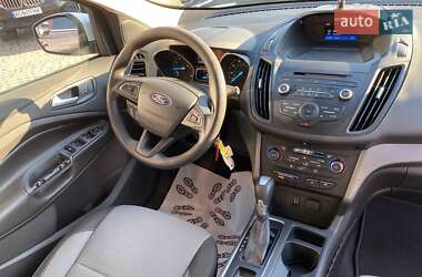 Внедорожник / Кроссовер Ford Escape 2016 в 