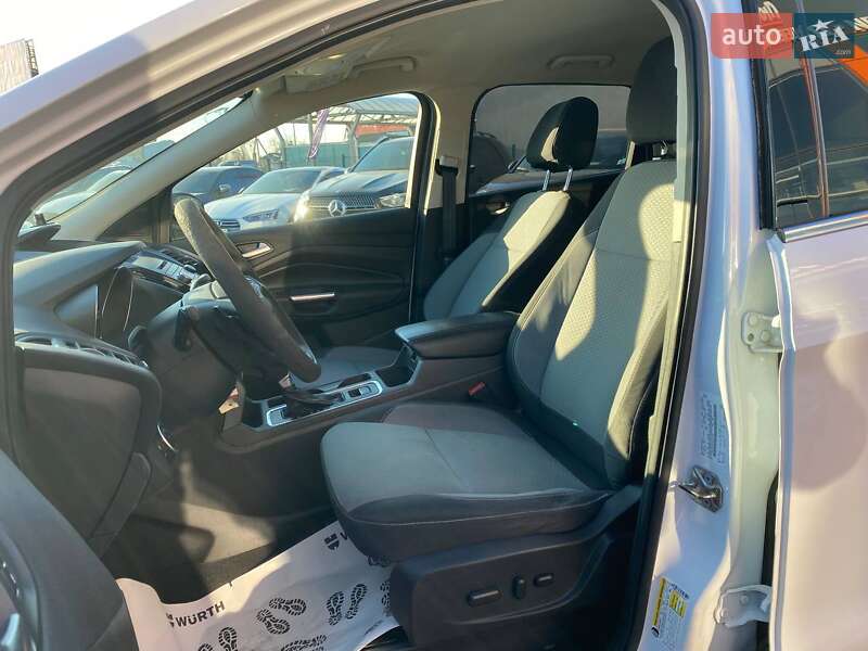 Внедорожник / Кроссовер Ford Escape 2016 в Львове