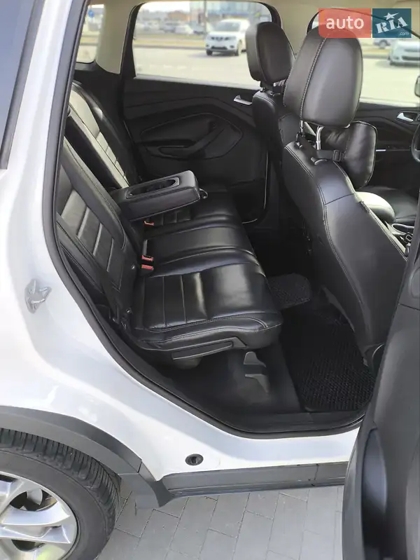 Ford Escape 2015 VIN 1FMCU0J90GUB24573 фото оголошення 10 з 51