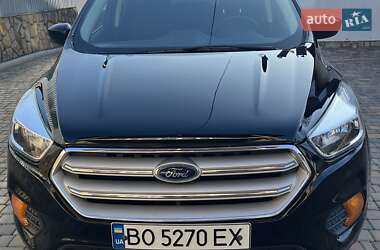 Внедорожник / Кроссовер Ford Escape 2018 в Чорткове