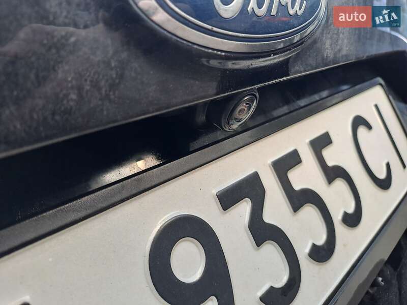 Внедорожник / Кроссовер Ford Escape 2016 в Киеве