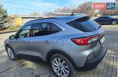 Внедорожник / Кроссовер Ford Escape 2021 в 