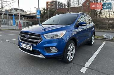 Внедорожник / Кроссовер Ford Escape 2017 в Киеве