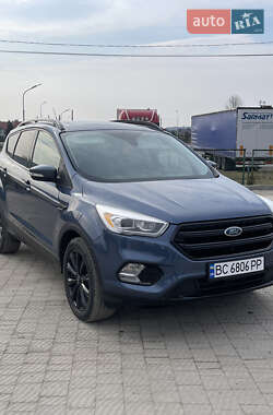 Внедорожник / Кроссовер Ford Escape 2018 в Львове