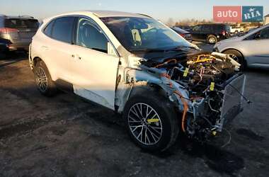 Внедорожник / Кроссовер Ford Escape 2022 в 